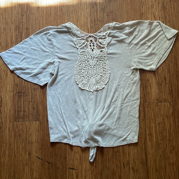 Jun & Ivy Striped Top - Picture 2 of 3